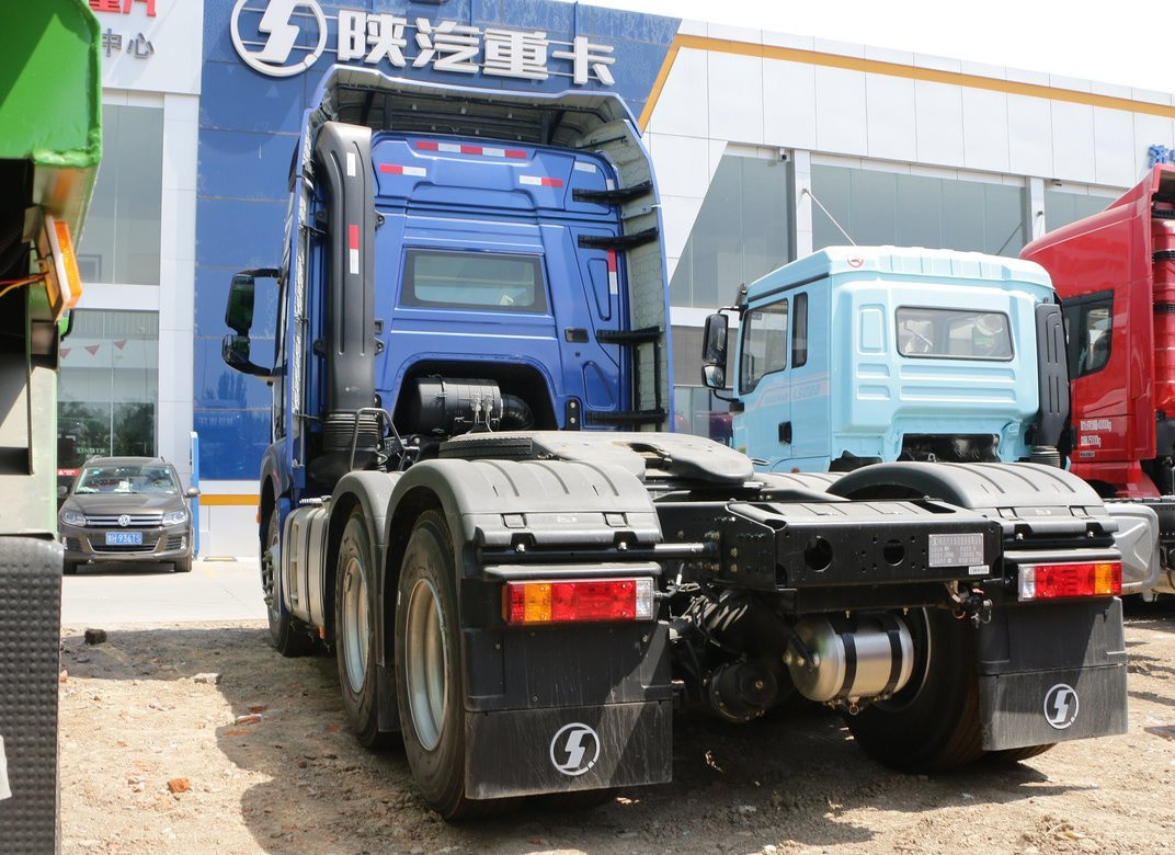 Unidade de Trator Caminhões Cor Azul Cabina de Teatro Alto 480hp Shacman H6000 Prime Mover Fast Gearbox