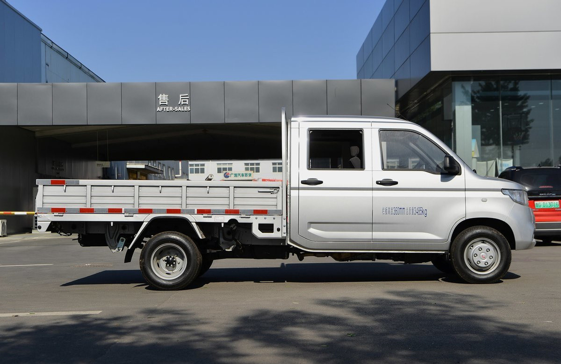 Box Truck Cargo Wuling Light Truck Double Cabin 3350mm Base de rodas 4*2 Drive Mode 6 pneu