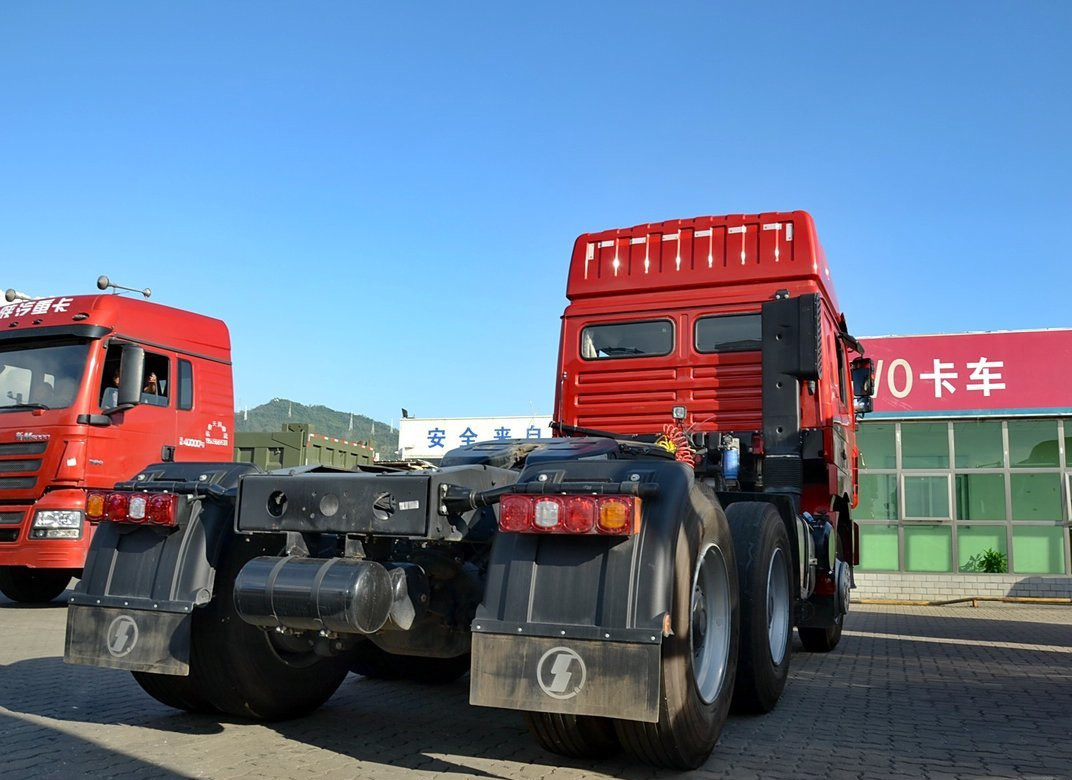 Shacman Trator Truck F3000 Cabine de telhado alto 10 Pneus Weichai 375hp LHD/RHD Bom uso na África