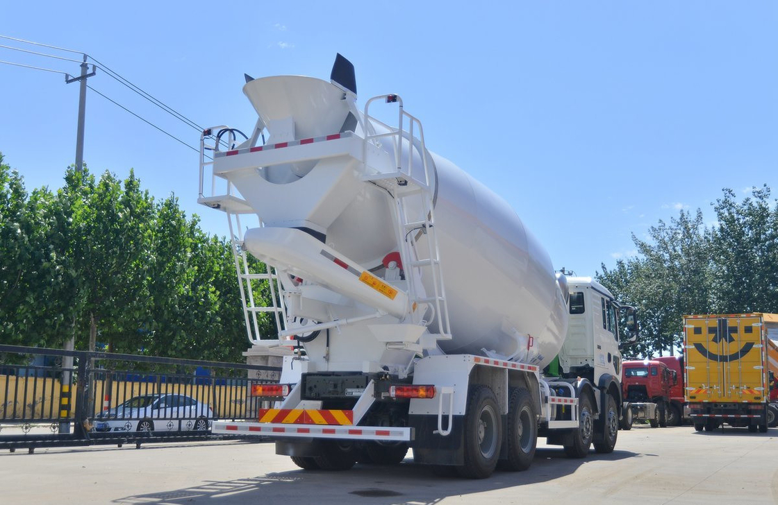 Caminhão de mistura pesada personalizada 8 Sinotruck cúbico Howo T7 Misturador de cimento com 10 velocidades