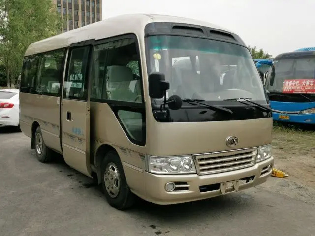 HFF6600 Ankai Motor a diesel montado na frente Direção à esquerda Ônibus de porte único de tamanho médio