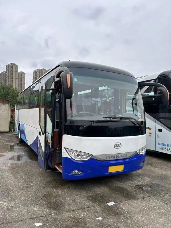 HFF6119 Autobus de luxo de 51 lugares com grande espaço para bagagem, motor diesel traseiro, direção à esquerda