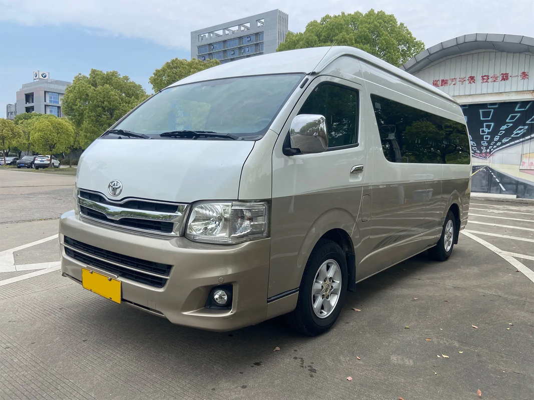 Toyota Hiace Minibus de 13 lugares com direção à esquerda elétrico de porta média Euro 4 Standard Champagne Gold