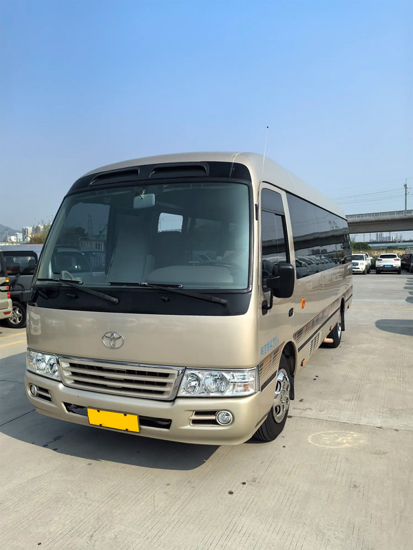 Toyota Coaster de 20 lugares Elétrico de porta chinesa China IV Champagne Gold Ônibus de negócios de médio porte