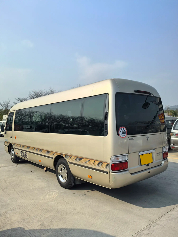 Toyota Coaster de 20 lugares Elétrico de porta chinesa China IV Champagne Gold Ônibus de negócios de médio porte