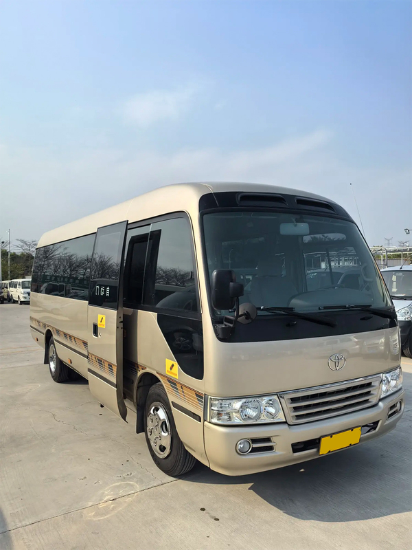 Toyota Coaster de 20 lugares Elétrico de porta chinesa China IV Champagne Gold Ônibus de negócios de médio porte