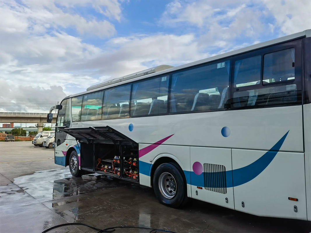 Ônibus de segunda mão de 47 lugares Golden Dragon Brand New Energy com grande espaço de bagagem