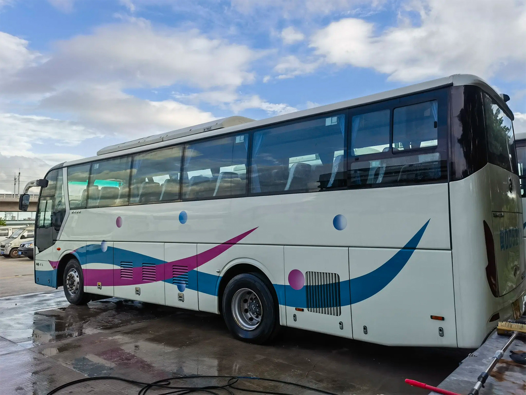 Ônibus de segunda mão de 47 lugares Golden Dragon Brand New Energy com grande espaço de bagagem
