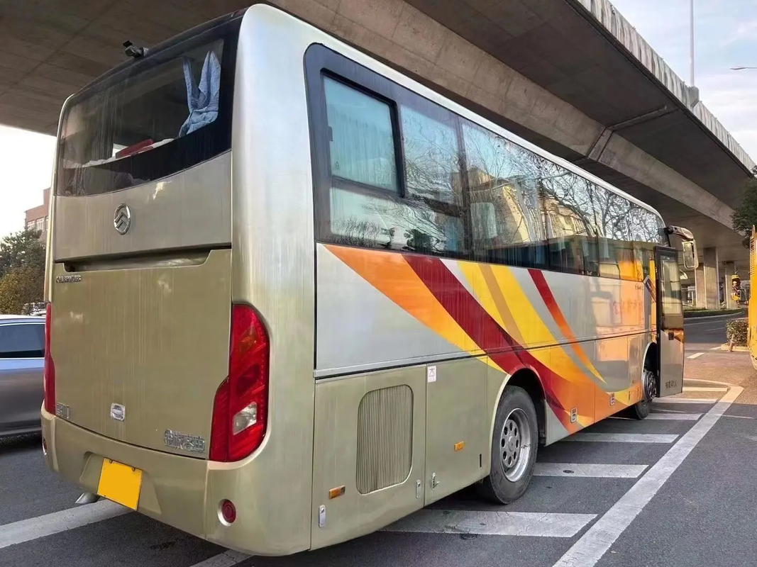 41 lugares Bom ar condicionado, motor diesel traseiro, luxo e conforto Autobus de passageiros usado