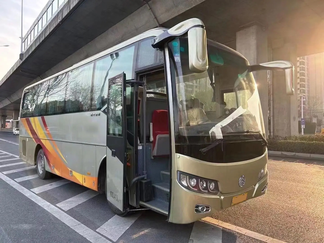 41 lugares Bom ar condicionado, motor diesel traseiro, luxo e conforto Autobus de passageiros usado