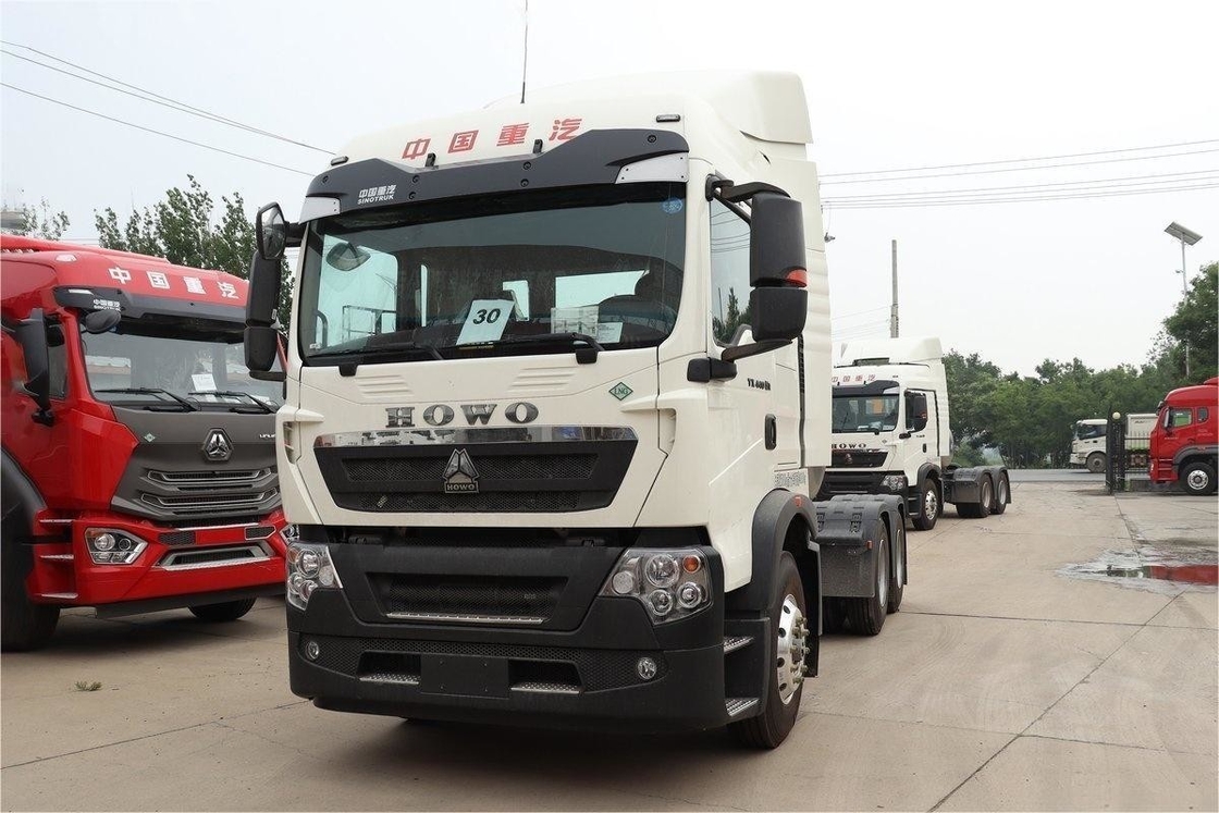 HOWO Caminhão pesado de fila única Semi TX 440HP 6X4 12gears Tractor de GNL de tração dupla Nacional VI
