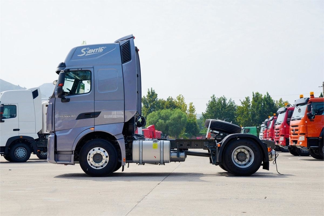 HOWO TH7 Caminhão 430HP 4X2 AMT Automático de mercadorias perigosas Tractor Fairing lateral painel de fluxo