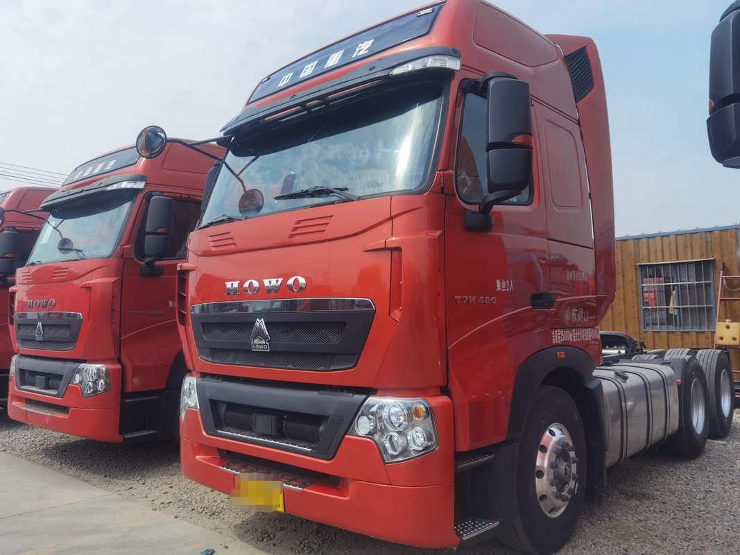 Cabeça de caminhão tractor Sino Cor Vermelha 6×4 modo de direção Folha Primavera Uma fileira Com LHD de cama
