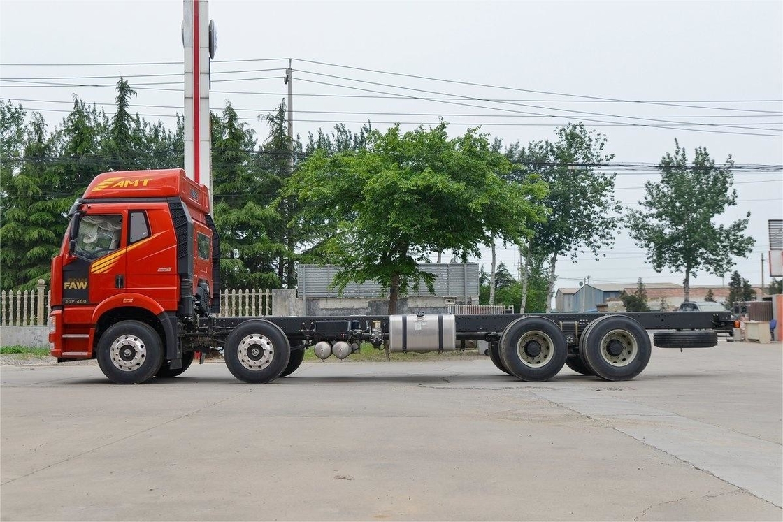 FAW Jiefang caminhão pesado alto diesel de 10 velocidades 8X4 320HP 9,5m trilhos chassi de caminhão de transporte