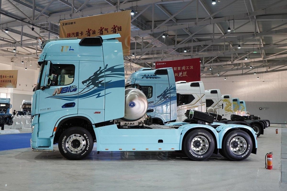 Shacman X6000 Tractor Truck Diesel 700 Hp 6X4 LNG AMT Alto telhado
