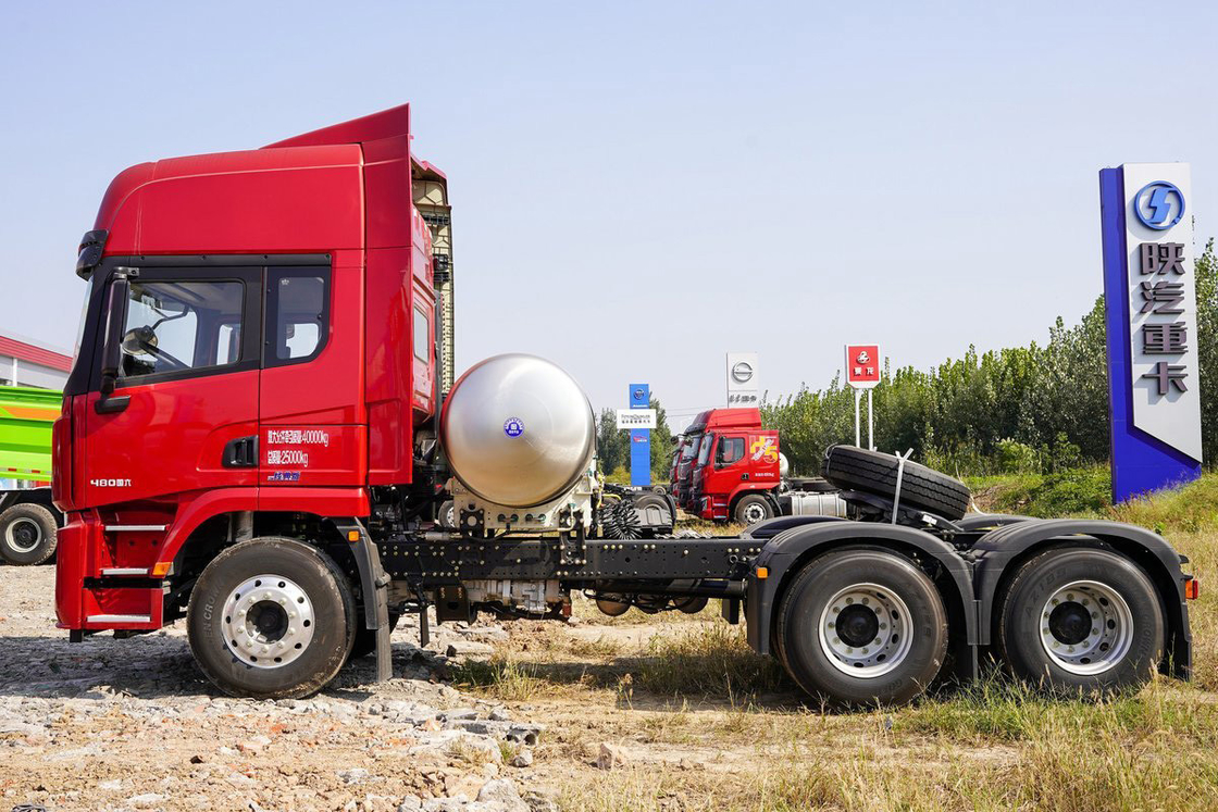 Caminhão tractor Shacman Euro 6 traseiro duplo eixo traseiro de oito rodas 480HP 6X4 LNG Airbag Seat