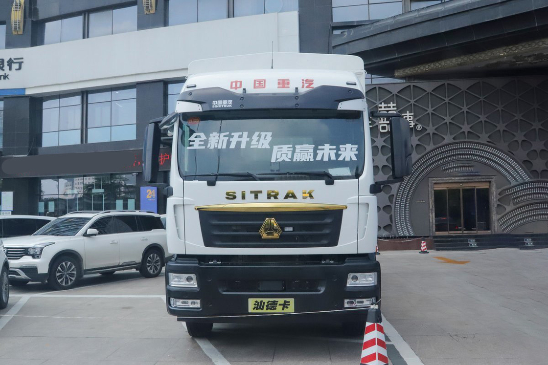Airbag Assento de absorção de choque AMT Automatizado Manual 270HP 4 * 2 6.8m Sinotruk Sitrak Carrinho de vedação