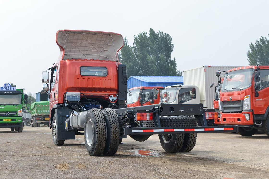 Sinotruk Deflector de teto alto 190hp Howo Truck Chassis pode ser instalado com 5.75m Truck de vedação