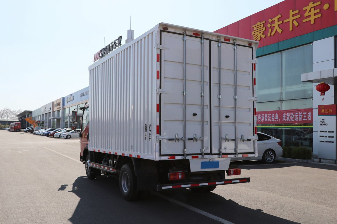 Sinotruk King Série 160HP 4.15m Deflector de telhado alto linha única HOWO Van Light Truck
