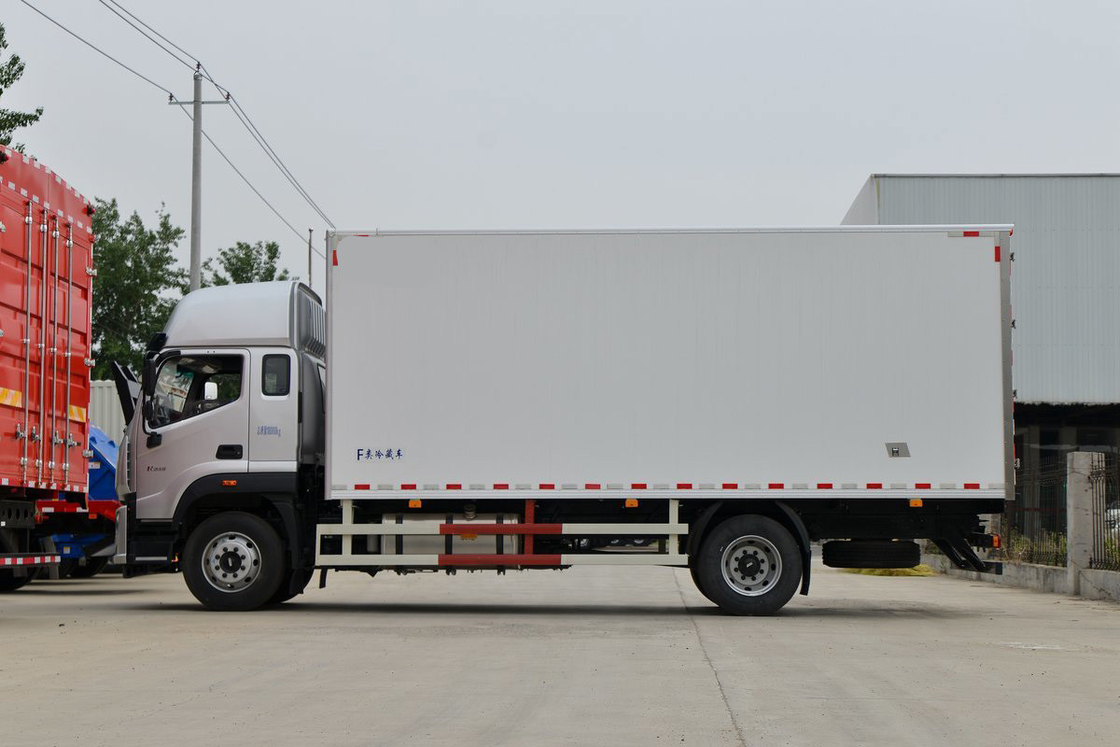 Foton BJ5186 245HP 4X2 Single Axle 6.6m Double Door White Cargo Box Furgoneta refrigerada