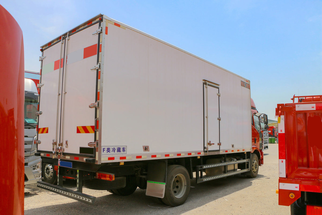 FAW Jiefang CA5180 J6L camião refrigerado diesel 240HP 4X2 6m caixa de carga portas laterais duplas e porta lateral única