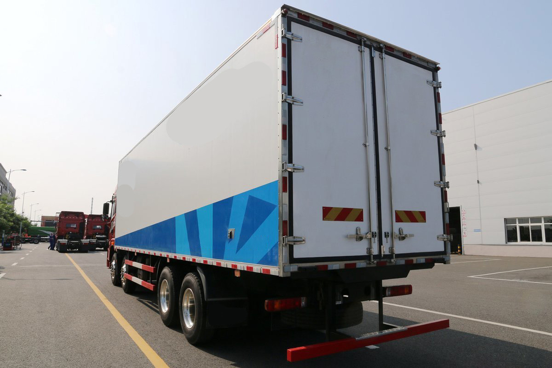 Qingdao Jiefang CA5310 JH6 Diesel 12 Gear 400 HP 8X4 Deflector de telhado alto 9,4m Caminhão refrigerado