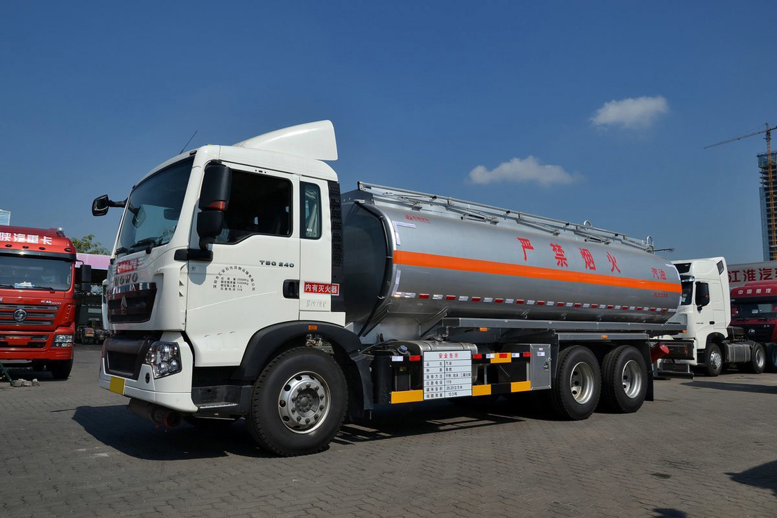Sinotruk ZZ1257 T5G Diesel de carenagem superior 240HP 14.5T 6X4 Tanque de combustível 20.25m3 HOWO Caminhão-tanque de petróleo
