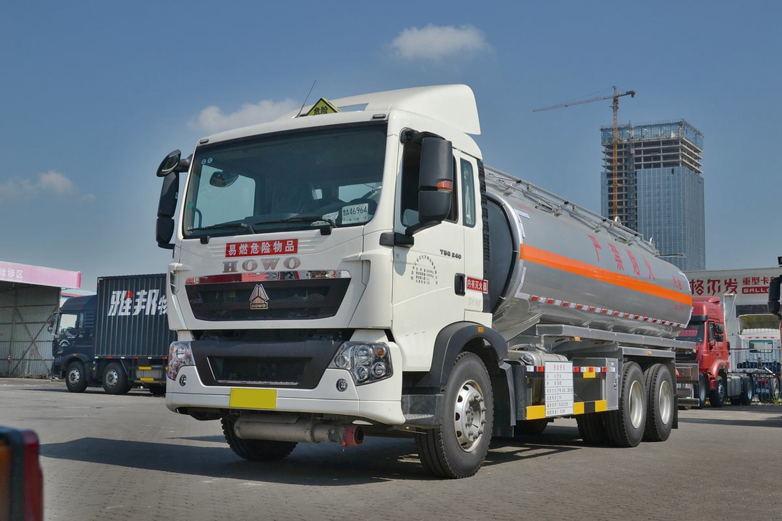 Sinotruk ZZ1257 T5G Diesel de carenagem superior 240HP 14.5T 6X4 Tanque de combustível 20.25m3 HOWO Caminhão-tanque de petróleo