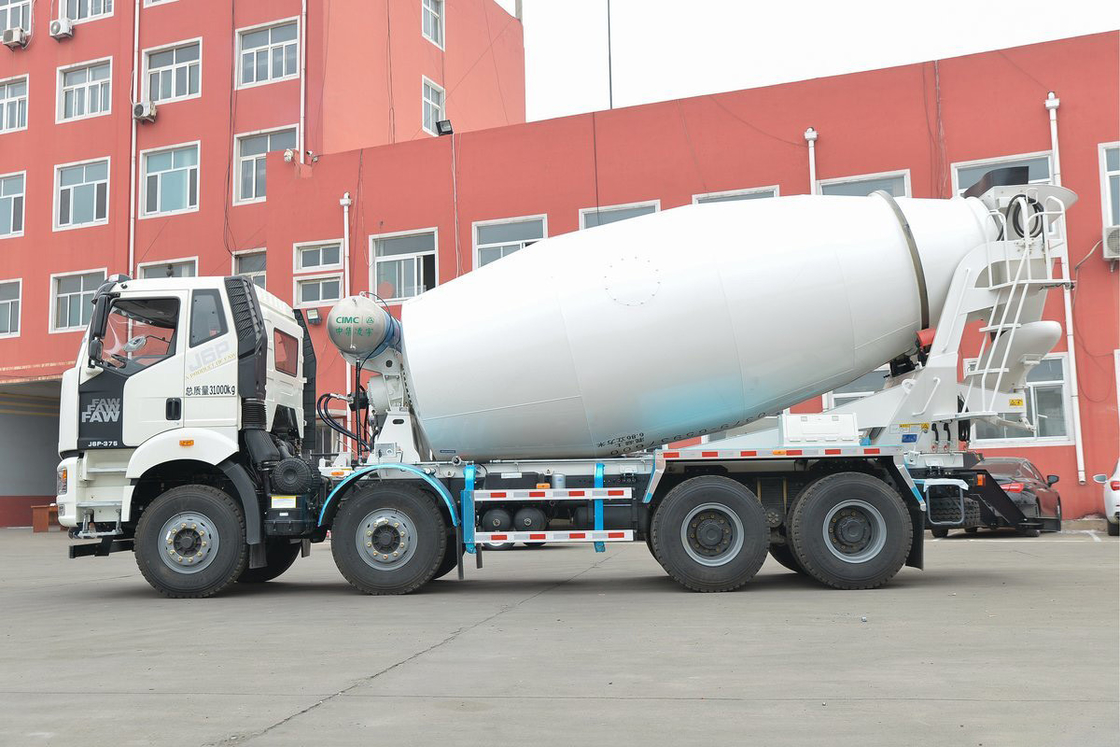 J6P 375HP 8X4 totalmente flutuante Flat Top Half Displacement 7,86m3 FAW Jiefang caminhão de mistura de concreto