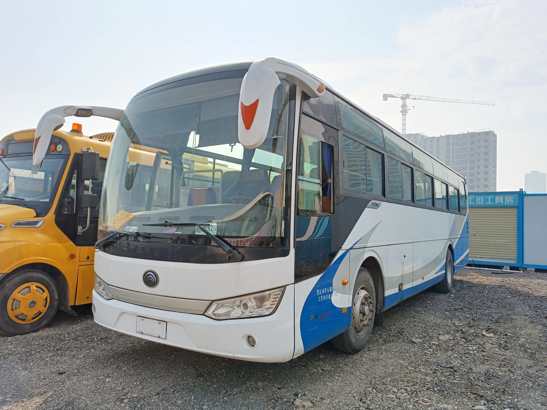 Uso de ônibus em África Youngtong ZK6115 Janela deslizante de duas portas 47 lugares Motor diesel A / C