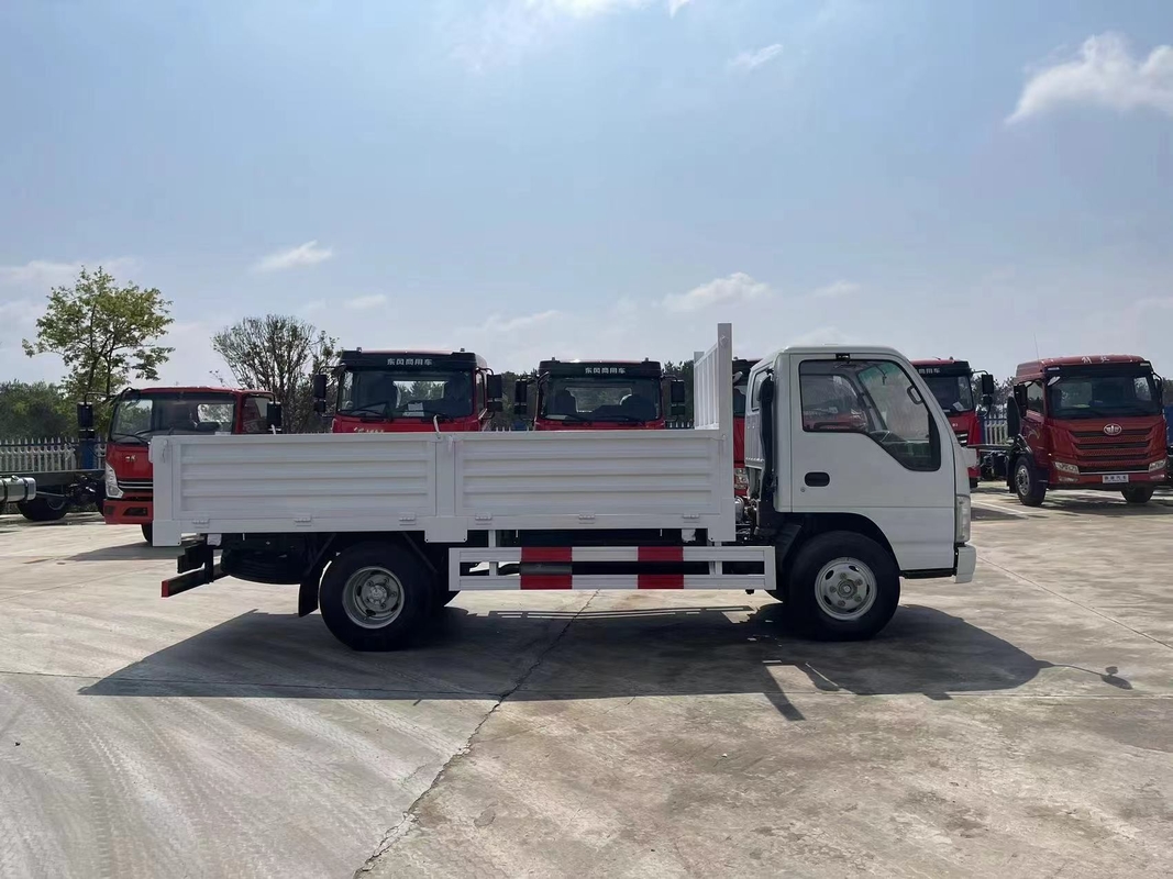Caminhões de carga 4x2 ISUZU Cabina única Euro 4 Emissão 100P Caminhão leve 3,5 toneladas Duplo pneu traseiro