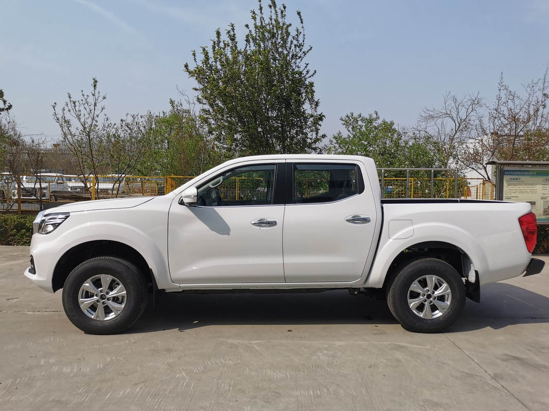 Pickup Truck Diesel 4x4 Dongfeng Nissan 2WD & 4WD Off-Road Cabina dupla manual e automática