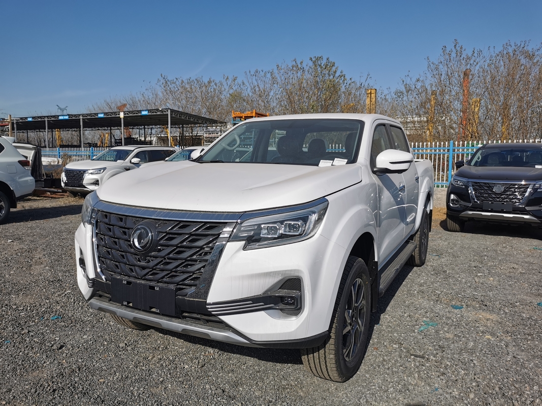 Pequeno 4x4 Pickup China Dongfeng Rich 7 Transmissão Automática 8-Velocidade 5 Sits Bad Road Drive