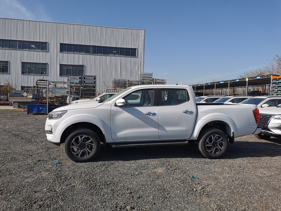 Pequeno 4x4 Pickup China Dongfeng Rich 7 Transmissão Automática 8-Velocidade 5 Sits Bad Road Drive