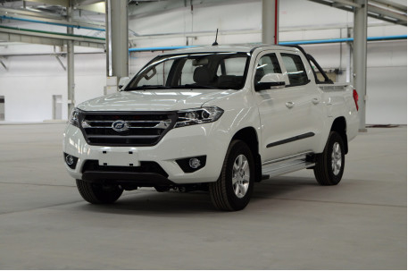 Carro Pickup de cabine dupla 4x4 Foday Pickup 3100mm Base de rodas Novo para Venda RHD Diesel
