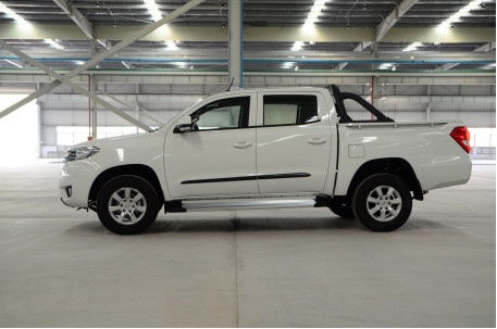 Carro Pickup de cabine dupla 4x4 Foday Pickup 3100mm Base de rodas Novo para Venda RHD Diesel