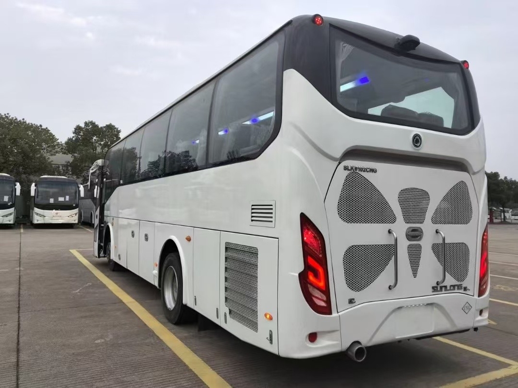 Ônibus de ônibus usados 36 assentos Sunlong Ônibus SLK6102 GNC Motor Yuchai Direito Direito Direito Usado na África