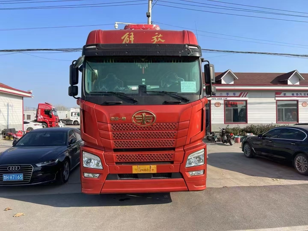 Caminhões de cabeça usados com ABS Jiefang cabeça do trator JH6 2021 ano 6 * 4 modo de condução AT Weichai550hp