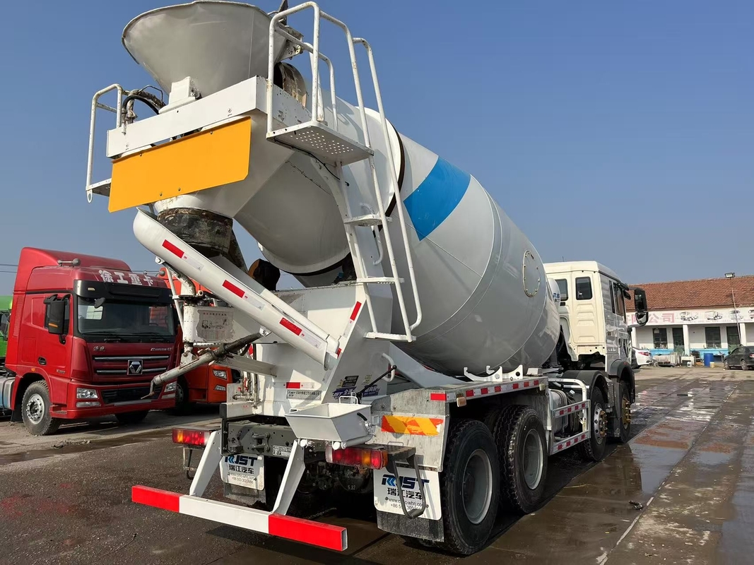 Construção de caminhão de mistura de concreto 2022 Ano Howo TX Chassis 12cbm Tanker Capacidade 8 * 4 Weichai 340 hp