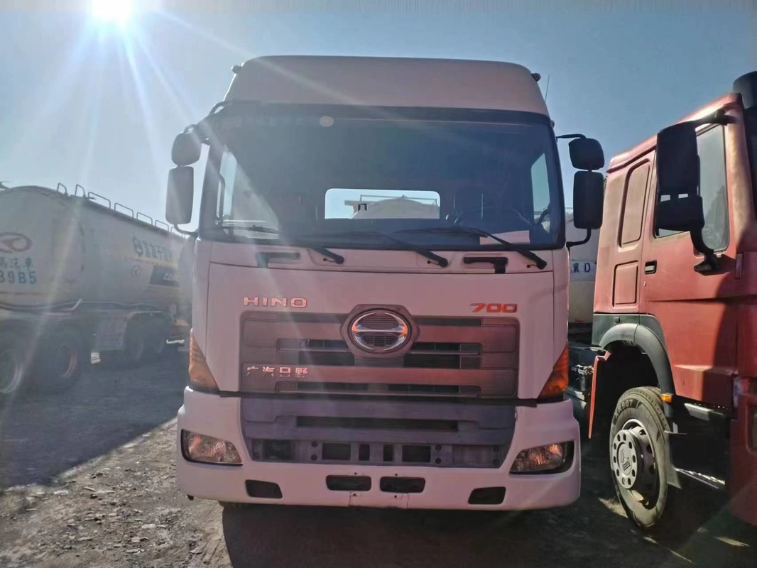 Cabeça de trator usada para África Hino 700 folha de primavera cabine de telhado alto 6 * 4 caminhão pesado durável