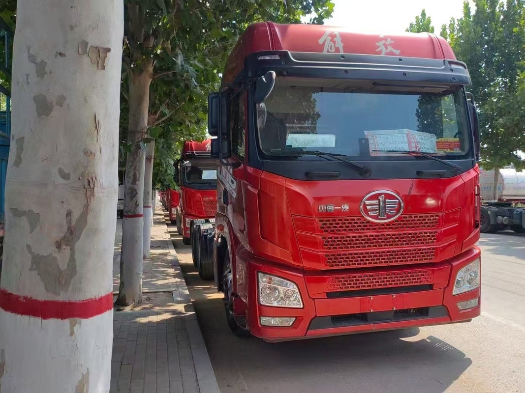 Tractor Used Truck Head FAW Jiefang Trailer Truck JH6 Modelo de baixa quilometragem 2020 Ano Motor eficiente em combustível