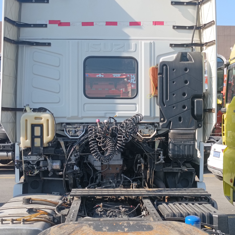 Usado Semi Trailer Head Tractor Truck Isuzu 460hp Trailer Truck 6×4 Drive Modelo 2020 Ano Alto Transporte