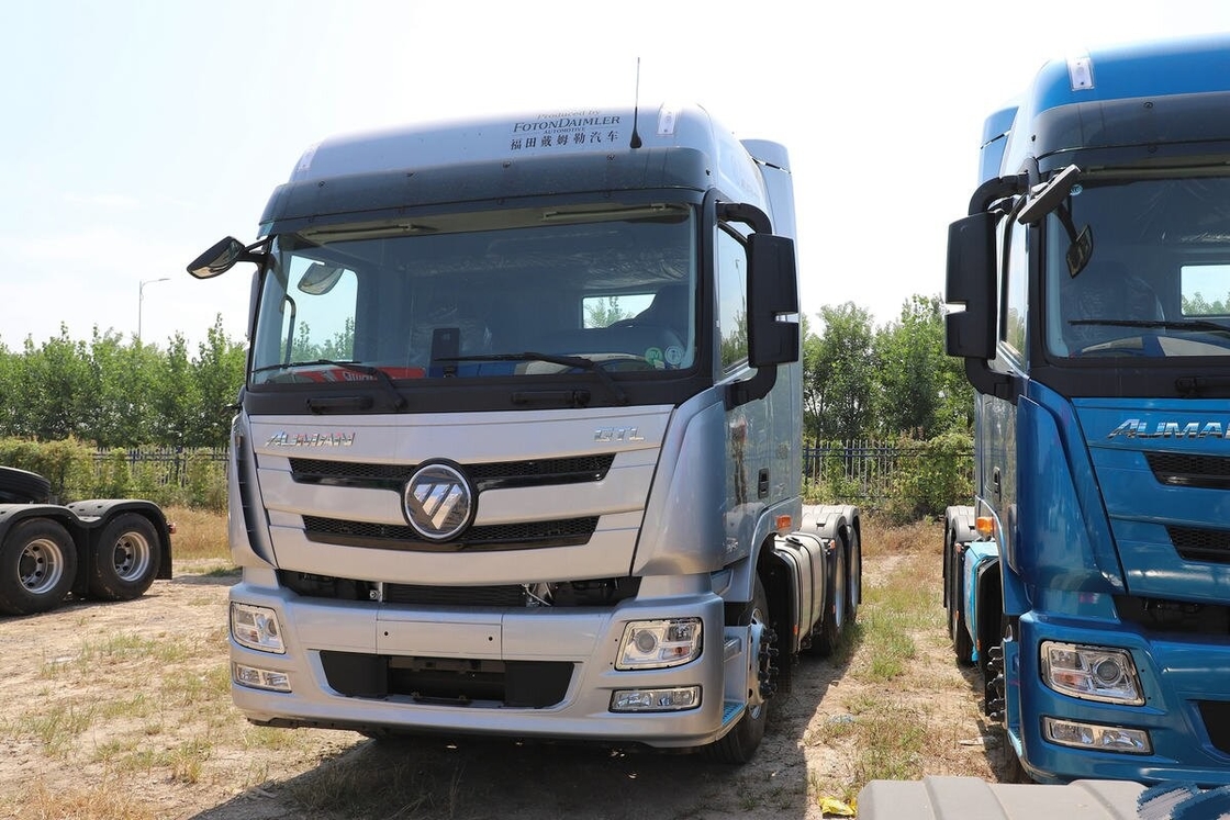 Cabeça de trator usada Motor Commins 6x4 Unidade de trator Foton Auman Prata Euro 6 Emissão Transportes de longa distância