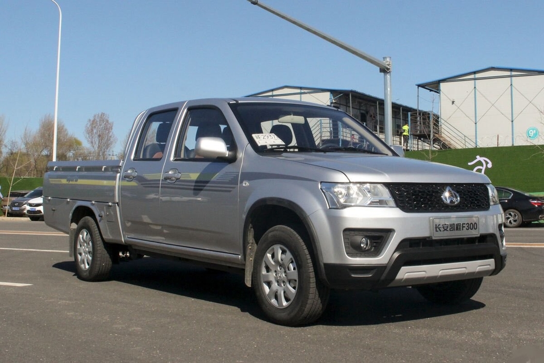 Caminhonete Usada Barata em Lote 4 X2 Tração Gasolina 115 Cv Com 4 Cilindros Cabine Dupla