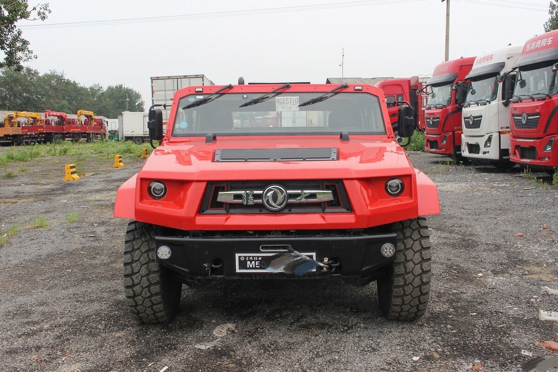 Dongfeng Warrior Off-Road Pickup Vermelho 3800mm Base de rodas Cummins Motor 4WD Desempenho pesado
