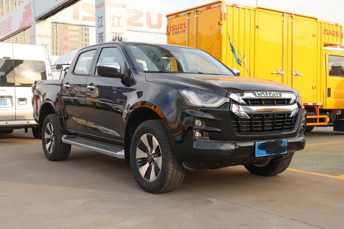 Pequeno caminhão de alta autonomia Isuzu 2021 1.9T Diesel 4WD Automático Cabina Dupla Chassi durável