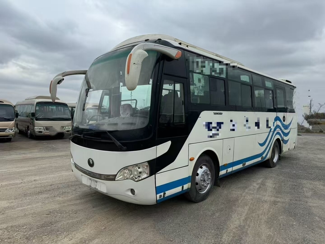 Passageiro comercial YUTONG ZK6888 Ônibus usado de baixo custo de luxo de tamanho médio eficiente em combustível 36 lugares