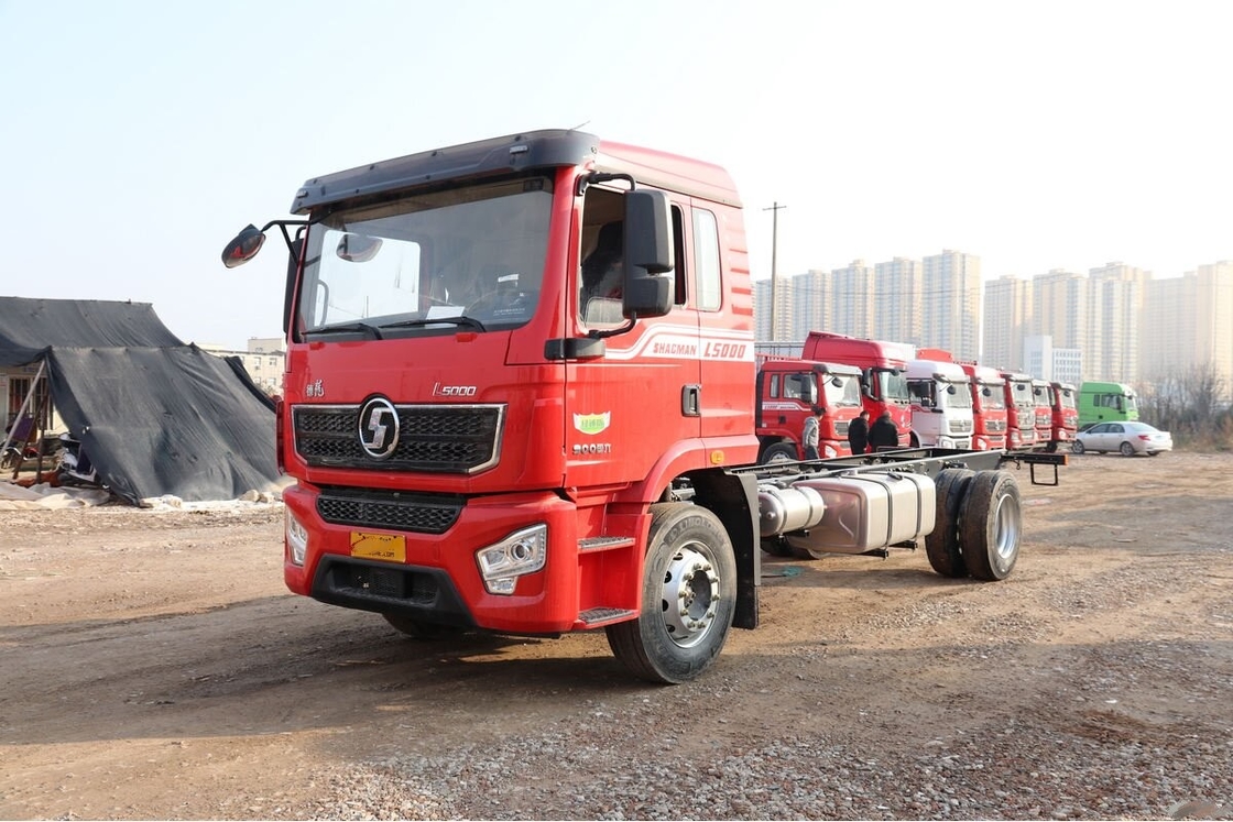 Caminhão de carga usado Chassi Shacman L5000 4×2 Modo de condução 240hp 6.8m Long Stake EURO 6 Caminhão