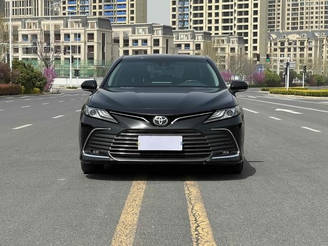 Usado Toyota Camry Sedan Em boas condições Baixa quilometragem 2021 ano versão LUX 45000km quilometragem