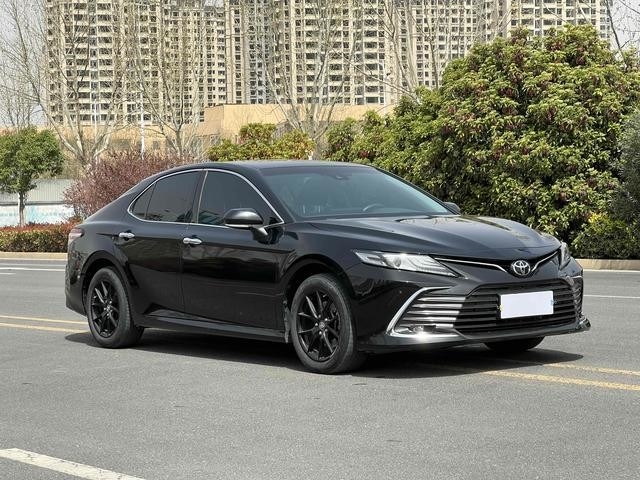 Usado Toyota Camry Sedan Em boas condições Baixa quilometragem 2021 ano versão LUX 45000km quilometragem